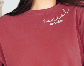 ソーシャルワーカー刺繍スウェットシャツ、刺繍職業クルーネック、刺繍キャリアシャツ、卒業祝いギフト、E046