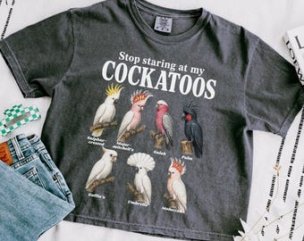 Deja de mirar fijamente mi cacatúa. Camiseta de corte holgado: Camiseta con estampado de raza de ave australiana, F060