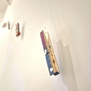 Hanging system for Polaroids, photos, posters, cards | gallery hanger | photo holder | loop wire | art gallery hanging system | hanging frame | wall hanger