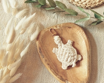 Macrame keychain | Turtle | Turtle pendant | Boho | Gift idea | Gift | Handmade | Boho macrame | DIY