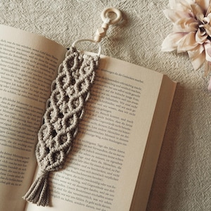 Macrame bookmarks | personalized | gift idea | gift | handmade | boho macrame | boho decor | minimalist | bookmarks