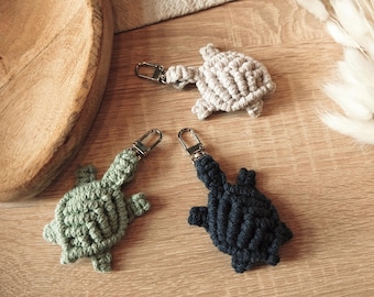 Macrame keychain | Turtle | Turtle pendant | Boho | Gift idea | Gift | Handmade | Boho macrame | DIY
