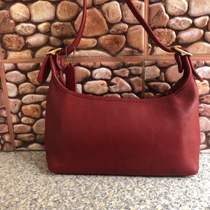 良品　コーチ　vintage coach old hobo red 9059 VINTAGE COACH / OLD COACH ERGO POCKET ZIP 9033 RED DAY PACK