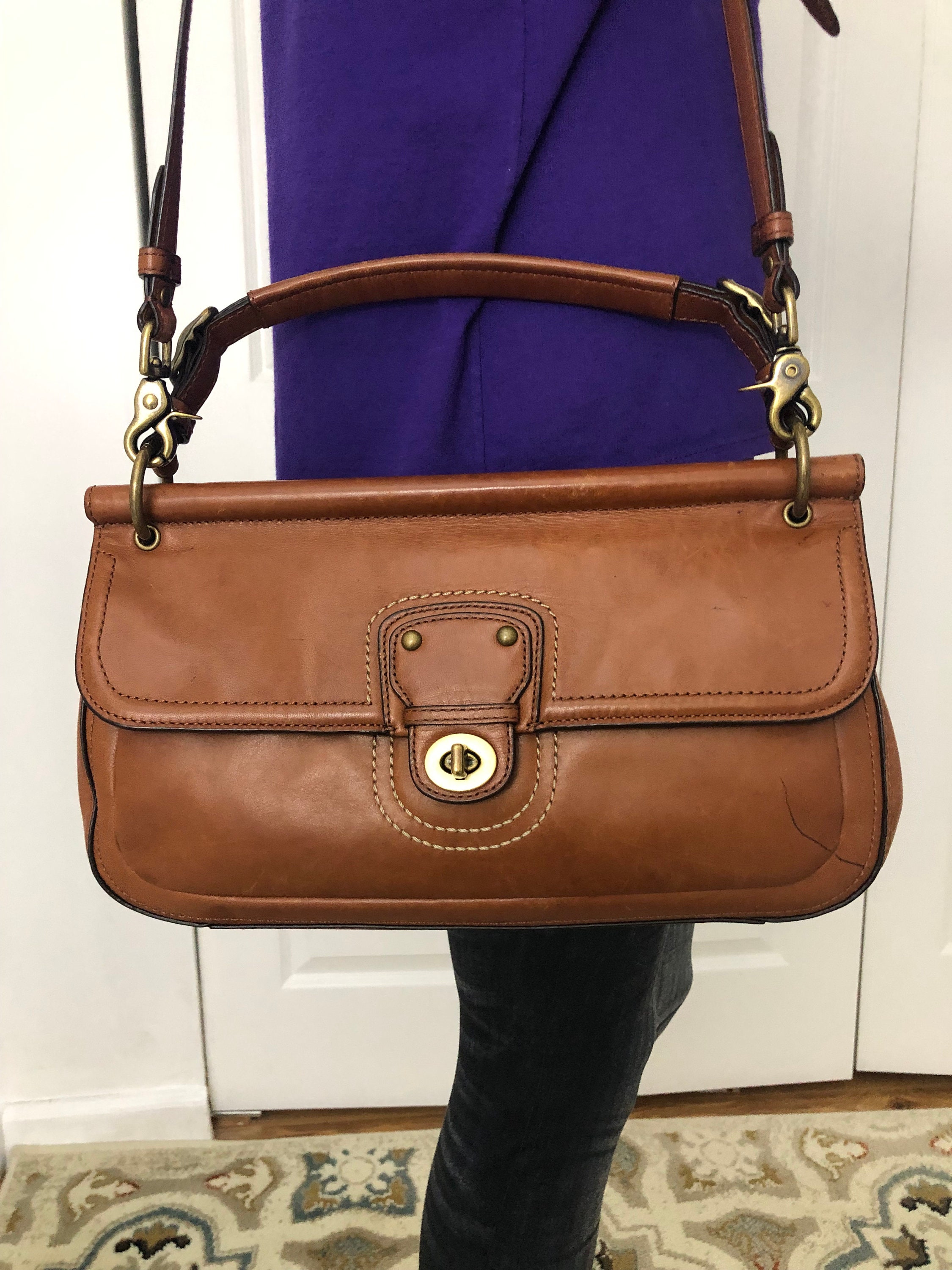 Vintage Coach Tan Brown Leather City Willis Turn Lock Crossbody
