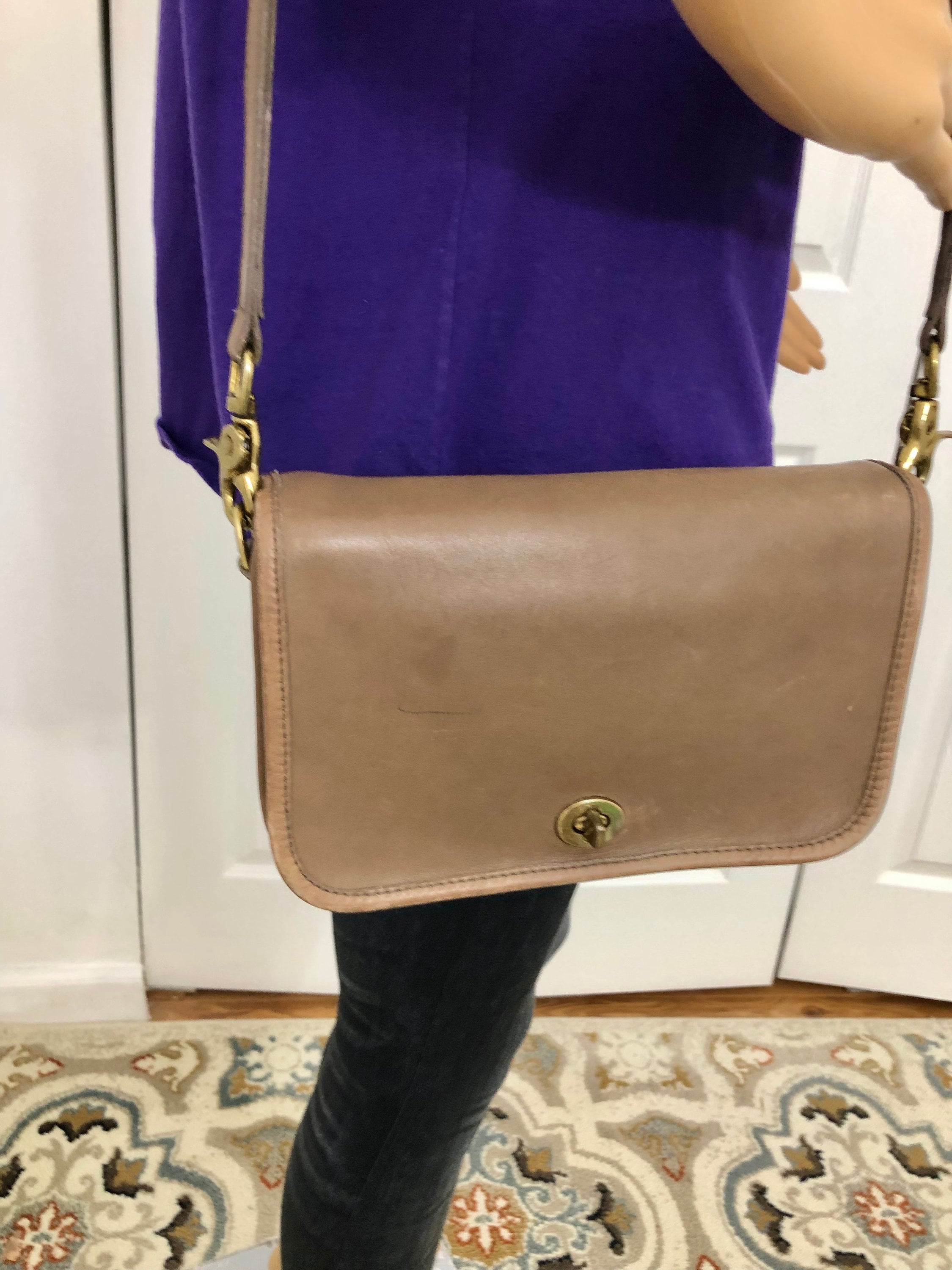 Every Thing Must Go Sale Vintage Coach Dinky Penny Flap Taupe 