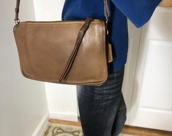 Vintage Coach Chelsea Blue Pebbled Leather Turn Lock Shoulder