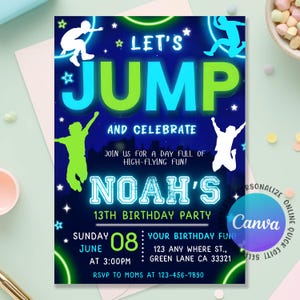 Puede incluir: Una invitación de cumpleaños con un fondo azul oscuro y acentos verde neón y azul. El texto "LET'S JUMP" se muestra de forma destacada, junto con "NOAH'S 13TH BIRTHDAY PARTY". Incluye fecha, hora e información de RSVP.
