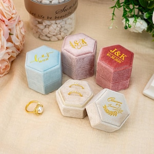 Hochzeit Ring Box, Drei Schlitze Personalisierte Samt Ring Box, Verlobung Ring Box, Verlobung Geschenk, Vorschlag Ring Box, Jubiläumsgeschenke