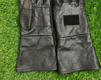 Handmade Boba Fett Leather Gloves – Mandalorian Cosplay Accessory