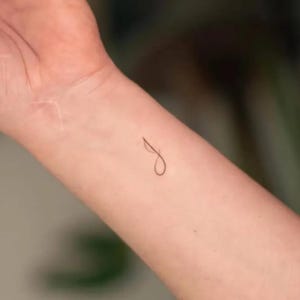 May include: A set of three ceramic nesting bowls in shades of blue, green, and white. The bowls have a speckled glaze and a simple design. The largest bowl is approx. 18 cm in diameter.