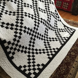 Quilt Double Irish Chain Black and White Queen With White Border Bild 2