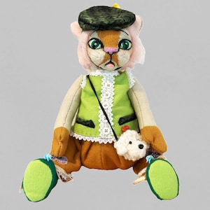 Pluszowa lalka kot z różowymi włosami i zielonym ubrankiem, OOAK Cat, ręcznie robiona lalka artystyczna, kolekcjonerski miś w kocim stylu, prezent dla miłośnika kotów