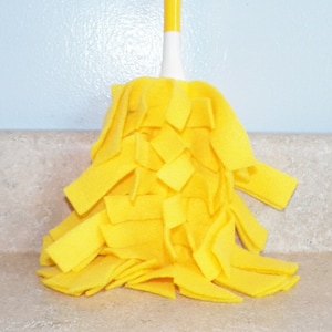 Fleece Reusable Duster Refill compatible with Swiffer Duster YELLOW Inv 27003 image 1