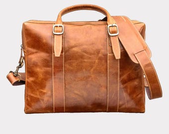 Slim Leather 16-inch Laptop Bag: Minimalist Unisex Briefcase