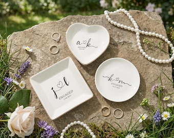 Personalized Engagement Ring Dish, Custom Wedding Gift for Couple, Bridal Shower Gift for Bride, Name & Date Ceramic Jewelry Holder