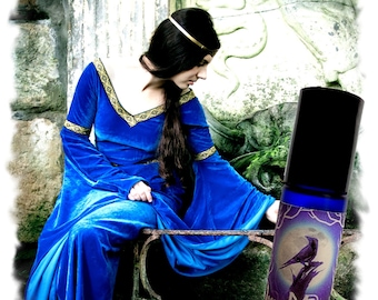 Gwenhwyfar Perfume Oil - Lilies, Dragon's Blood, Musks, Gothic Perfume - Medieval - Legends of the Grail Series