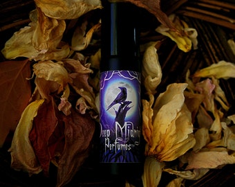 PARTING GLASS Perfume Oil - The Walking Dead inspired - Ripe peaches, soft fruit wine, cucumber, sweet melon, woody sandalwood - Beth Greene