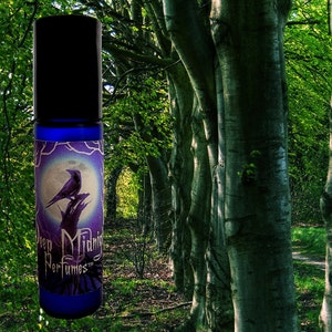 SYLVAN NIGHT Perfume Oil - Vetiver, Oakmoss, Soft musk - Gothic Perfume - Artisan perfume
