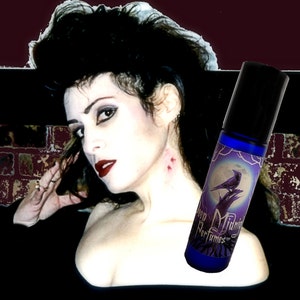 Die VAMPYRE Kuss Parfüm Öl - Black Cherry, ägyptischen Moschus, Patchouli - gotischen Parfüm - Vampir Parfüm - Dracula