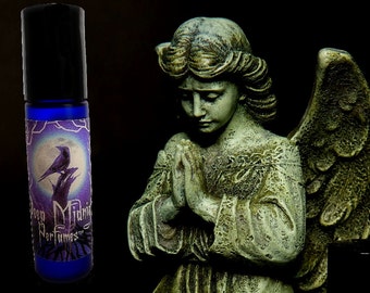MEMENTO MORI Perfume Oil - Lilacs, Violets, Musk - Gothic Perfume - Victorian Perfume