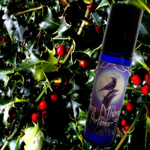 HOLLY and IVY Perfume Oil festive hollyberries, earthy greens, winter forest Victorian Perfume Yule Perfume Christmas Scent image 1