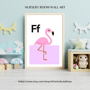 F wie Flamingo - Buchstaben - Kinderzimmer Deko | Rosa Kinderzimmer Dekor | Lehrreiches A-Z Poster | Baby Mädchen Geschenkidee