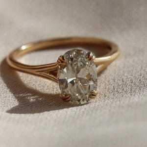 Solid Gold Split Shank Oval Cut Moissanite Engagement Ring, Solitaire Promise Ring, Minimalist Proposal Ring, Birthday Gift for Women Wife