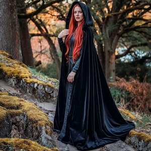 Medieval Velvet Hooded Cloak with Full-Length Cape for Adults Fantasy Cloak Renaissance Fair Gothic Vampire Witch Cape Costume for Men Women