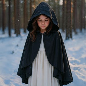 Hooded Cloak For Kids Wizard Medieval Short Cape Fantasy Renaissance Fair Witch Hooded Cape Festival Gothic Halloween Costume For Girls Boys