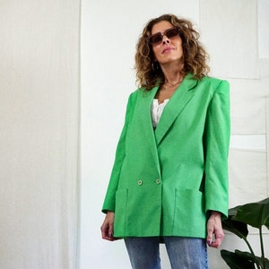 Vintage 80&#39;s Shamrock Green Textured Linen Boxy Straight Cut Padded Shoulder Single Button Closure Blazer Jacket