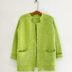 Vintage 80er Jahre Neon Vibrant Day-Glo Grün Gerippter Notch Neck Strukturierter Cardigan Taschenpullover