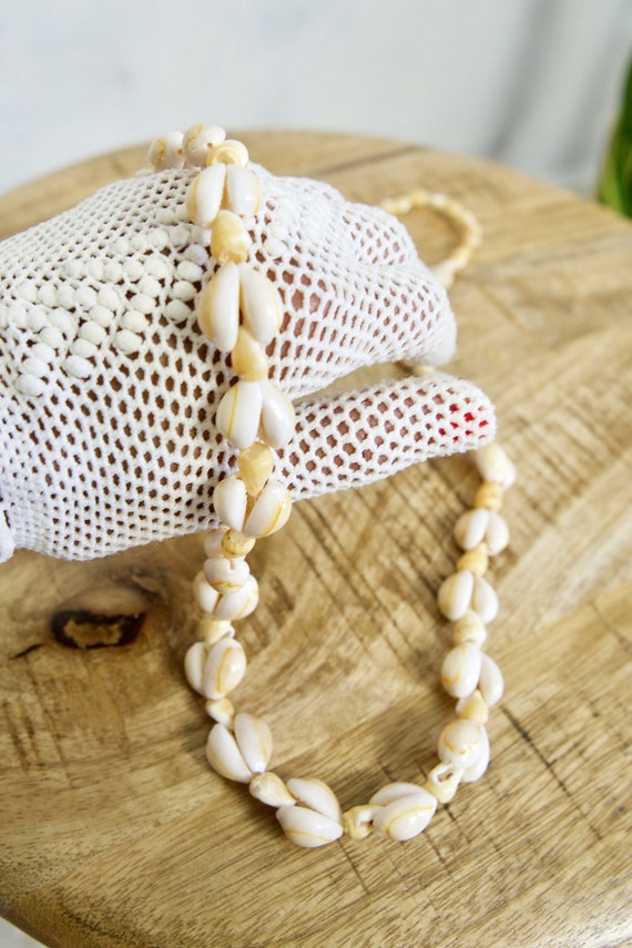 Vintage 70's Handmade Natural Seashell Cowrie Lon… - image 1