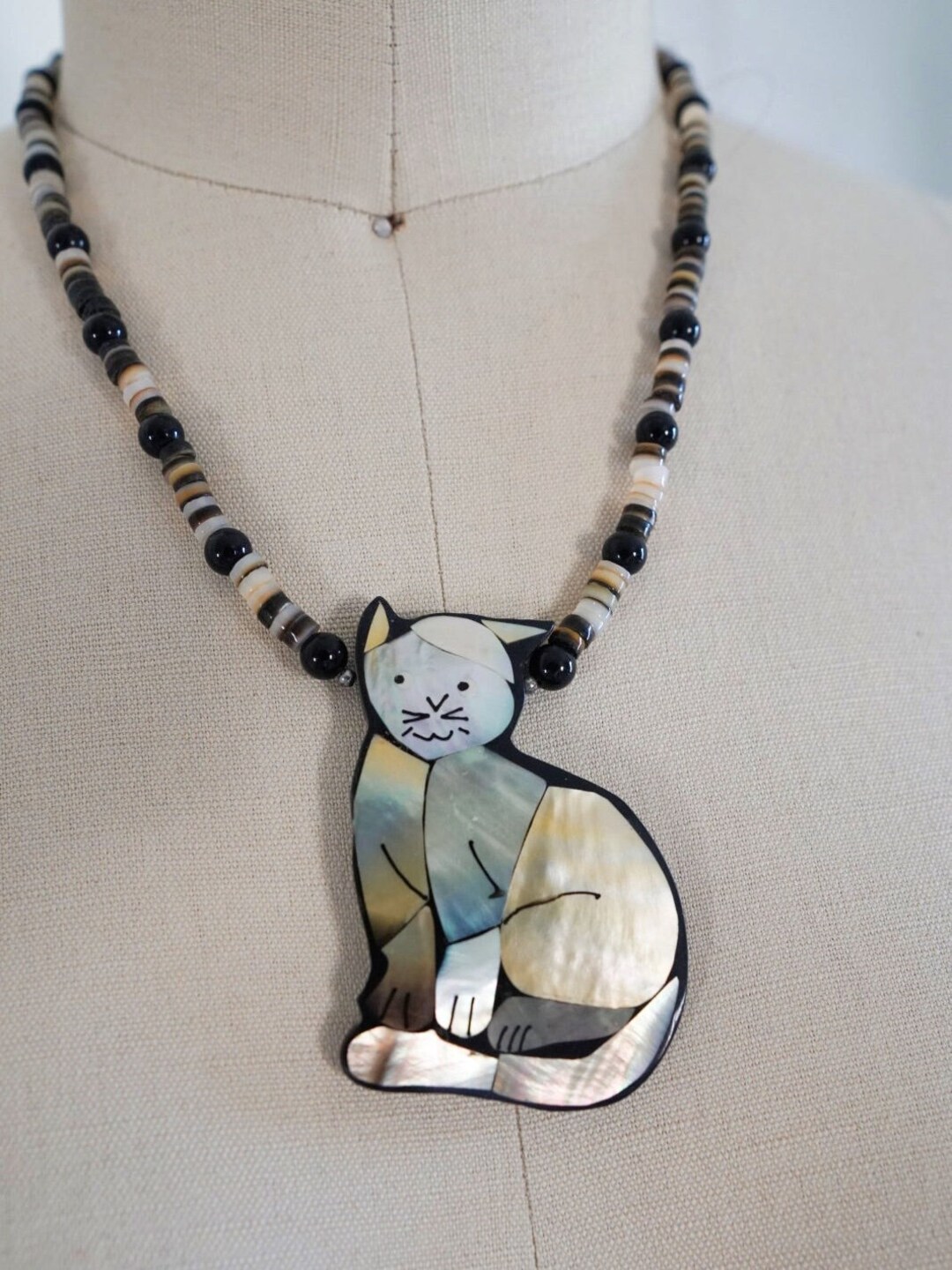 Vintage 80's Cat Motif Abalone Shimmer Inlay Mother of Pearl Shell Puka ...