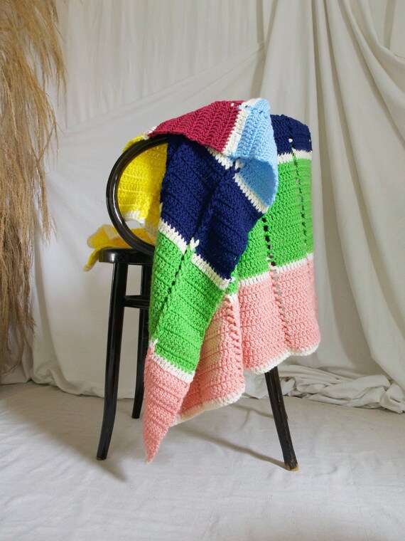 Vintage 70 s Handknit Colorblock Chain Stitch Bold Stripe Cozy
