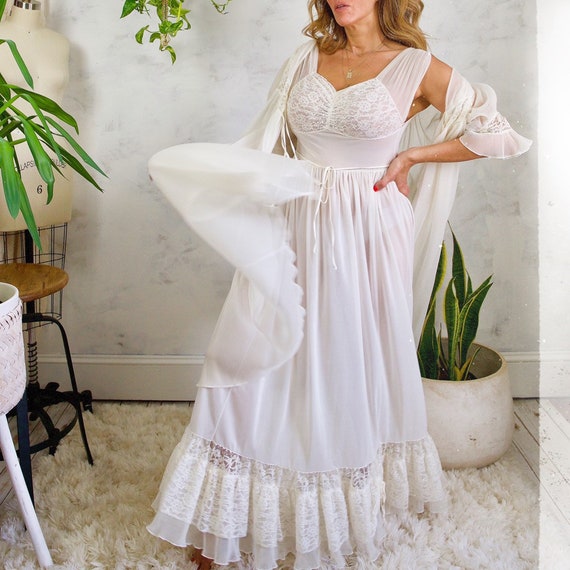 50/'s sheer nightgown