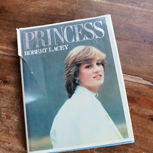 Vintage 80&#39;s Princess Diana Lady Di Biography Hardcover Photo Royal Wedding Portrait Photography Coffee Table Book