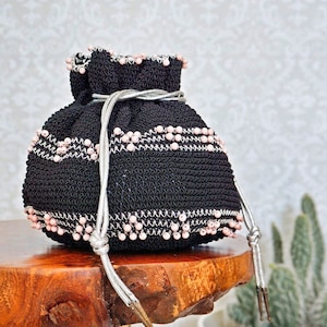 Vintage 50&#39;s Black Macrame Pink Bead Handmade Silver Metallic Crochet Pouch Drawstring Bucket Bag
