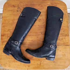 Frye Dorado Tall Equestrian Knee High Pull-On Black Soft Leather Riding Buckle Detail Boots | 7.5
