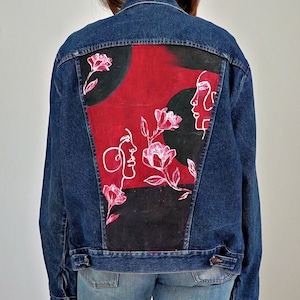 Vintage 80&#39;s Rustler Hand Painted Floral People Faces Dark Wash Classic Denim Jean Jacket Art To Wear