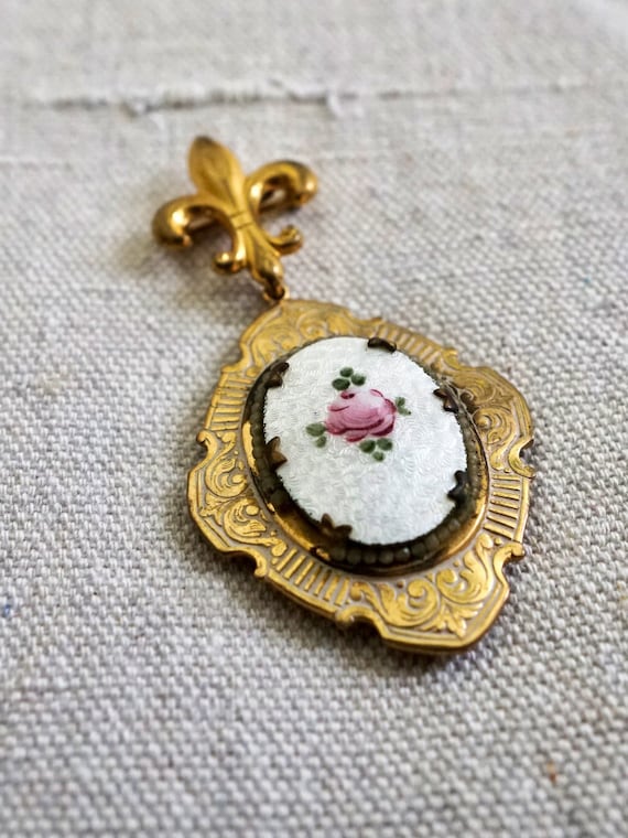 Vintage 40's Painted Rose Guilloche Fleur De Lis … - image 2