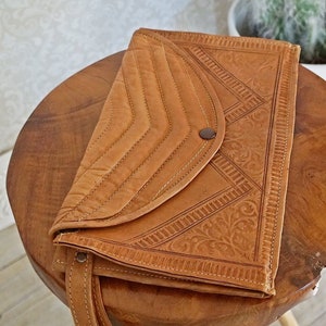 Vintage 70's Moroccan Quilted Whiskey Leather Purse Tooled Clutch Wristlet Envelope Boho Bag image 1