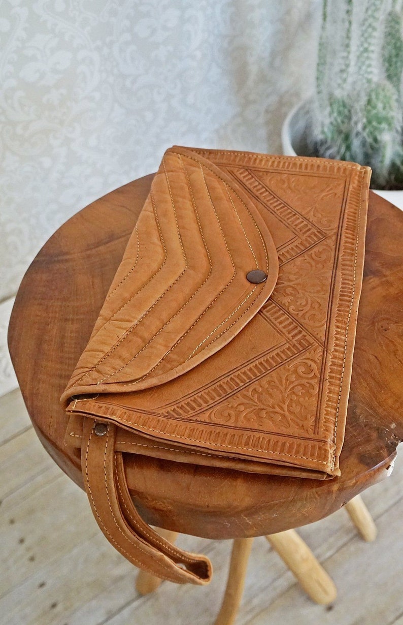 Vintage 70's Moroccan Quilted Whiskey Leather Purse Tooled Clutch Wristlet Envelope Boho Bag image 1