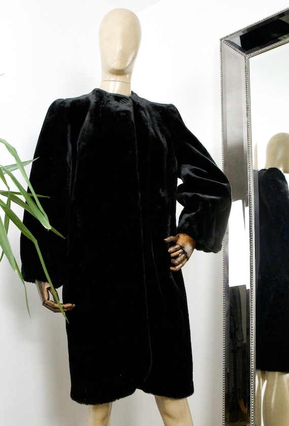 Vintage 60’s Super Plush Jet Black Cozy Sheared Fa