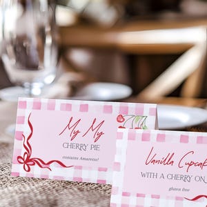 Cartões dobráveis para chá de bebê "Cherry on Top", rótulos editáveis para alimentos em tendas, decoração de festa com laço xadrez rosa, modelo Corjl, E2520