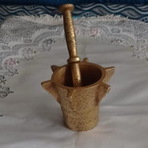 Vintage Moroccan Brass Mortar & Pestle | Hand Engraved Spice Grinder | Traditional Apothecary Kitchen Decor | Moroccan traditional Crusher