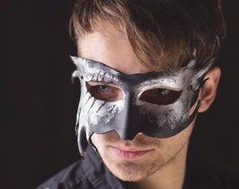Black scratched leather mask | Silver or Gold
