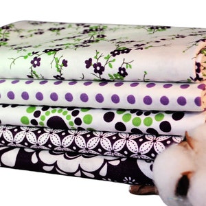 Purple Floral on White 5 Fat Quarters Bundle, 1 1/4 yards total