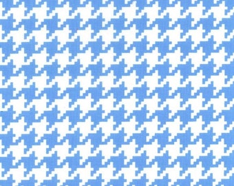 Mini Giraffes Houndstooth Blue for Michael Miller, 1/2 yard