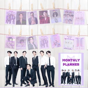 Op de afbeelding: Een set printbare planners met een K-pop boyband. De planners omvatten een ​​dagplanner, een maandelijks budget, een maaltijdplanner, een watertracker, een boodschappenlijst, een gebedsjournaal, een wekelijkse reflectie, een menstruatietracker, een trainingslogboek, een maaltijdplanner en een maandplanner. De planners zijn gedrukt op wit papier met een paarse rand en bevatten op elke pagina een foto van de boyband.