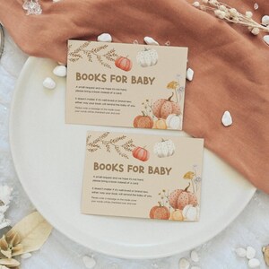 Pompoenboeken voor babykaart • Inzetsjabloon babyshower herfst • Rustieke herfst, breng een boek mee Verzoek • Bewerkbare afdrukbare kaart #pfb025